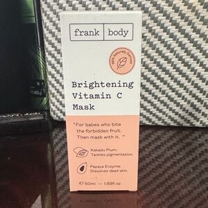 Frank Body Brightening NIP Vitamin C Mask - White and Peach